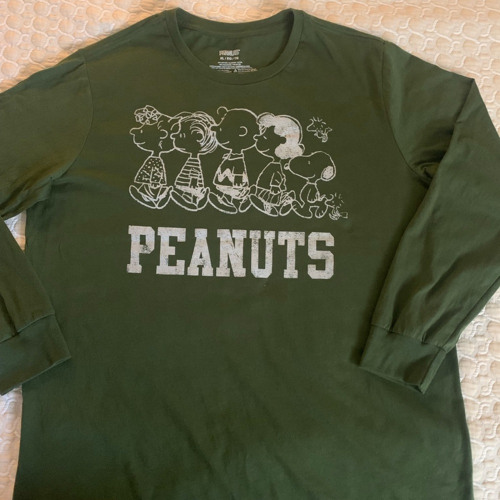 Peanuts Charlie Brown Gang Green Long Sleeve Tee